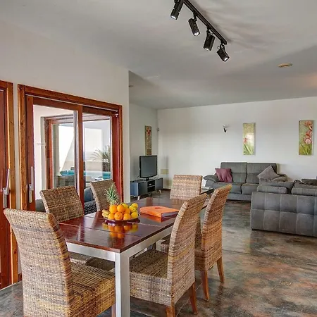 Villa Rodea Playa Blanca